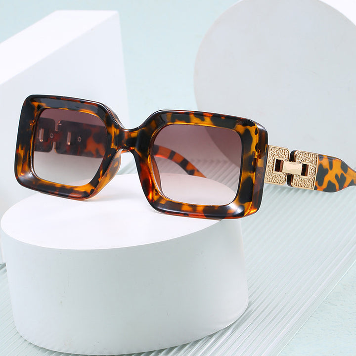 Women's Polygon Sunglasses with Glamorous Decorative Frame Bowlift