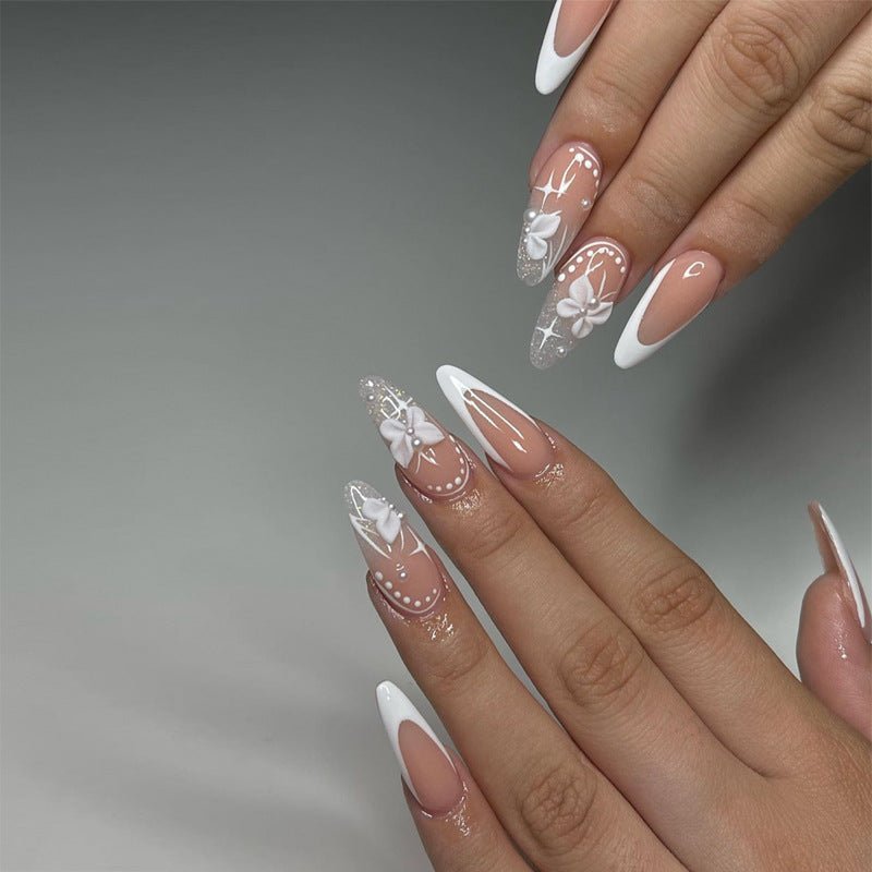 Elegant Stiletto Press-On Nail Art with Rhinestone Accents Bowlift