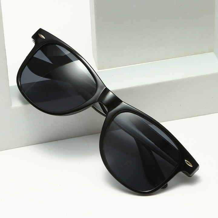 Classic Wayfarer Sunglasses Bowlift