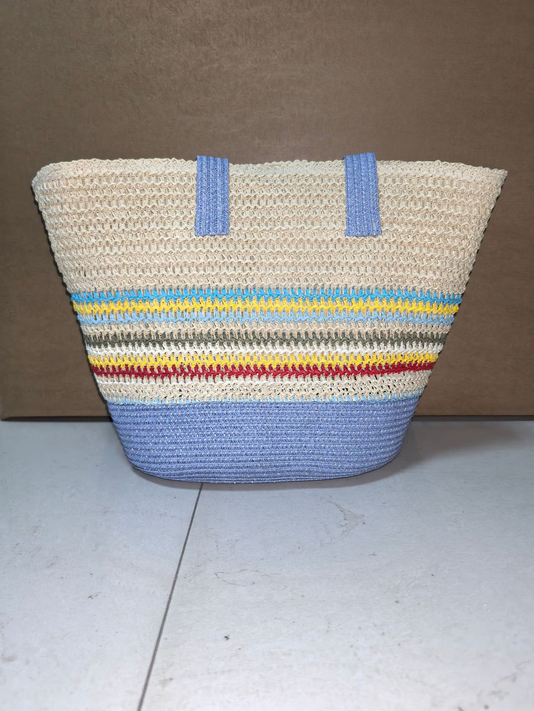 Large Handbag in Modern Style Bowlift