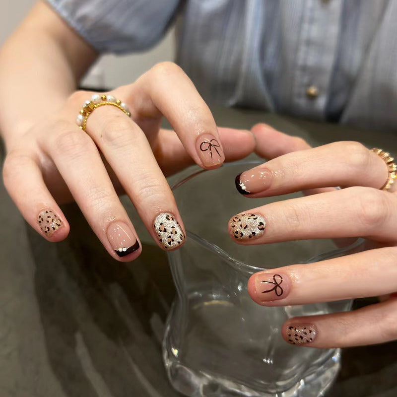 Stylish Press-On Nail Tips with Leopard Design Bowlift