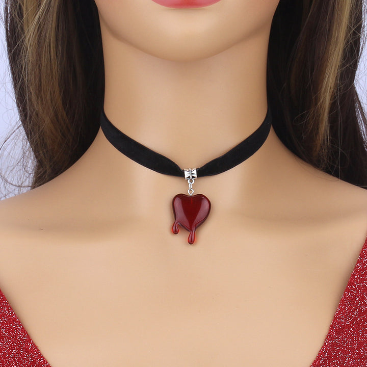 Velvet Choker Necklace with Dripping Heart Pendant Bowlift
