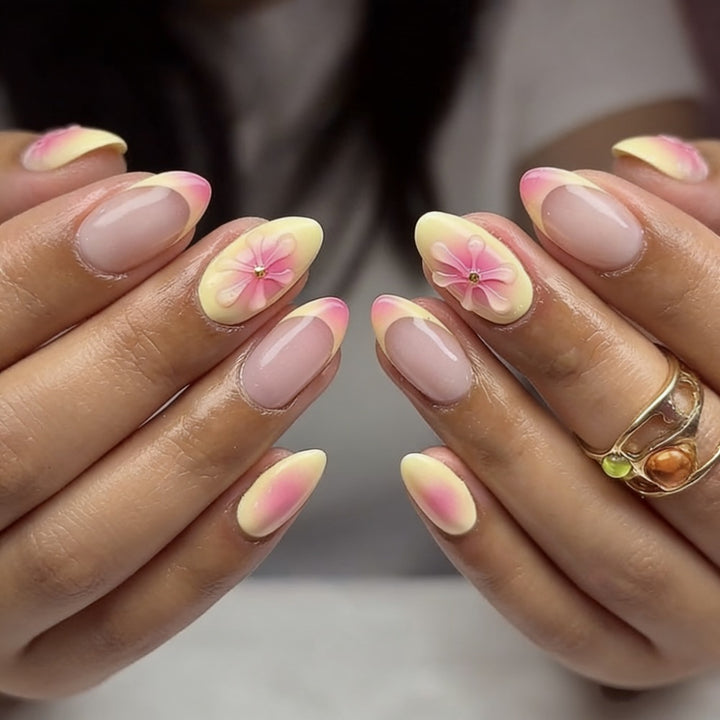 Artificial nails with flower decoration Bowlift