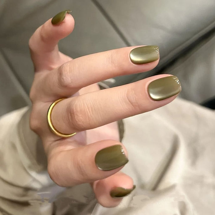 Premium Matte Press-On Nail Set Bowlift