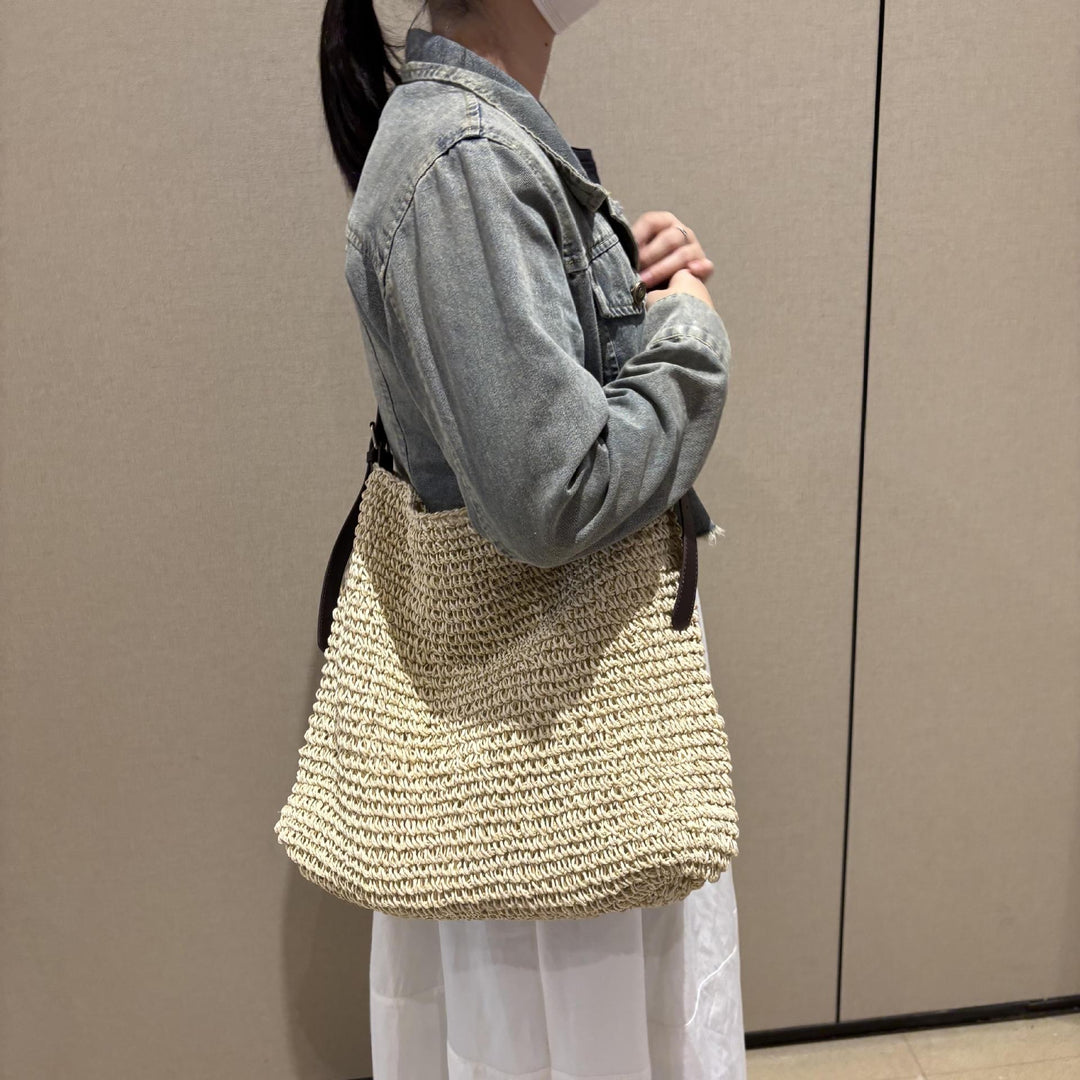 Handcrafted Coarse Mesh Shoulder Bag Bowlift