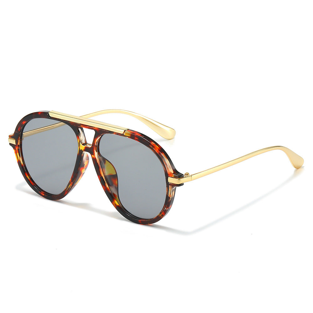Fashion-Forward Futuristic Round Sunglasses Bowlift
