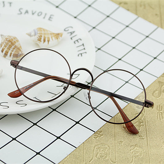 Women Round Glasses with Filigree Metal Frame Bowlift