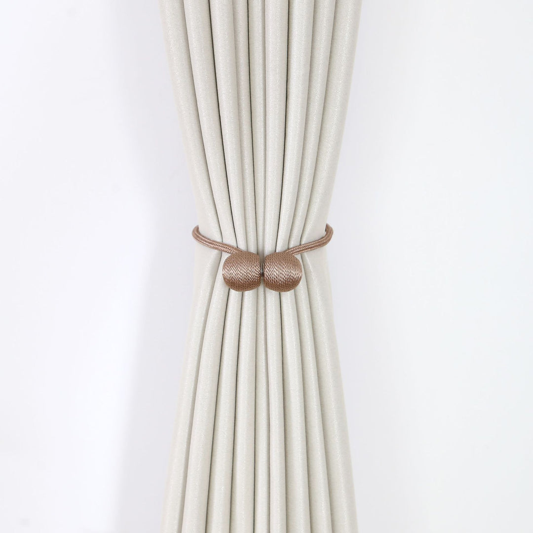 Decorative curtain tieback Bowlift