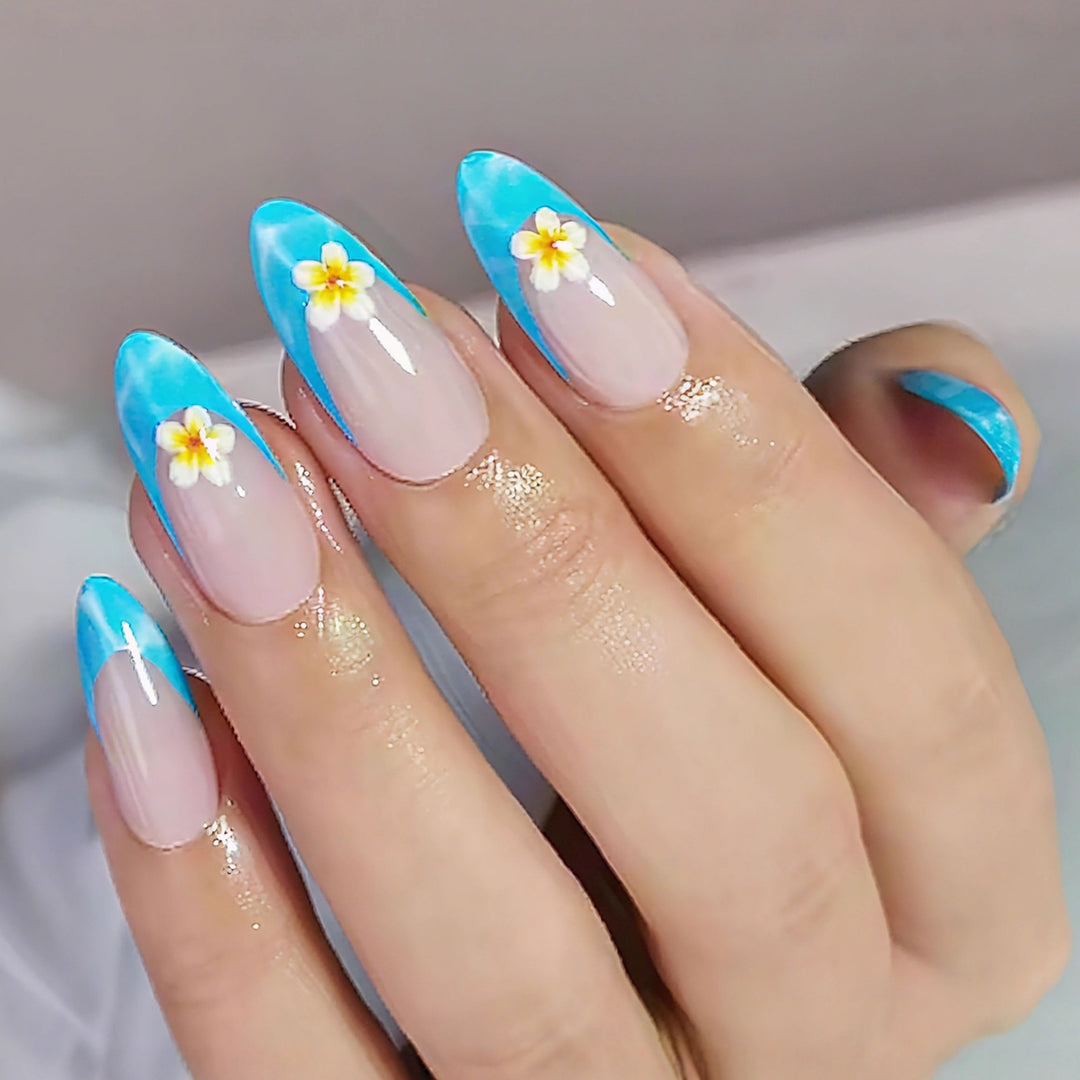 Creative artificial nails with floral accents Bowlift