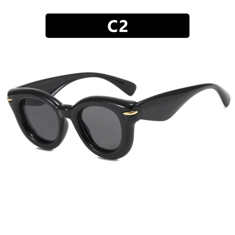 Women Cat-Eye Sunglasses with extravagant frame and protective UV protection Bowlift