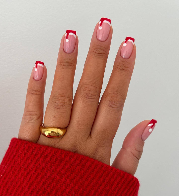 Artistic Winter-Themed Nail Art Bowlift
