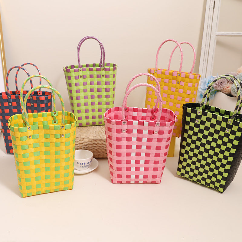 Braided Shopping Bag in Modern Checkered Pattern Bowlift