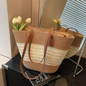 Oversized Beach Bag Made of Woven Material Bowlift