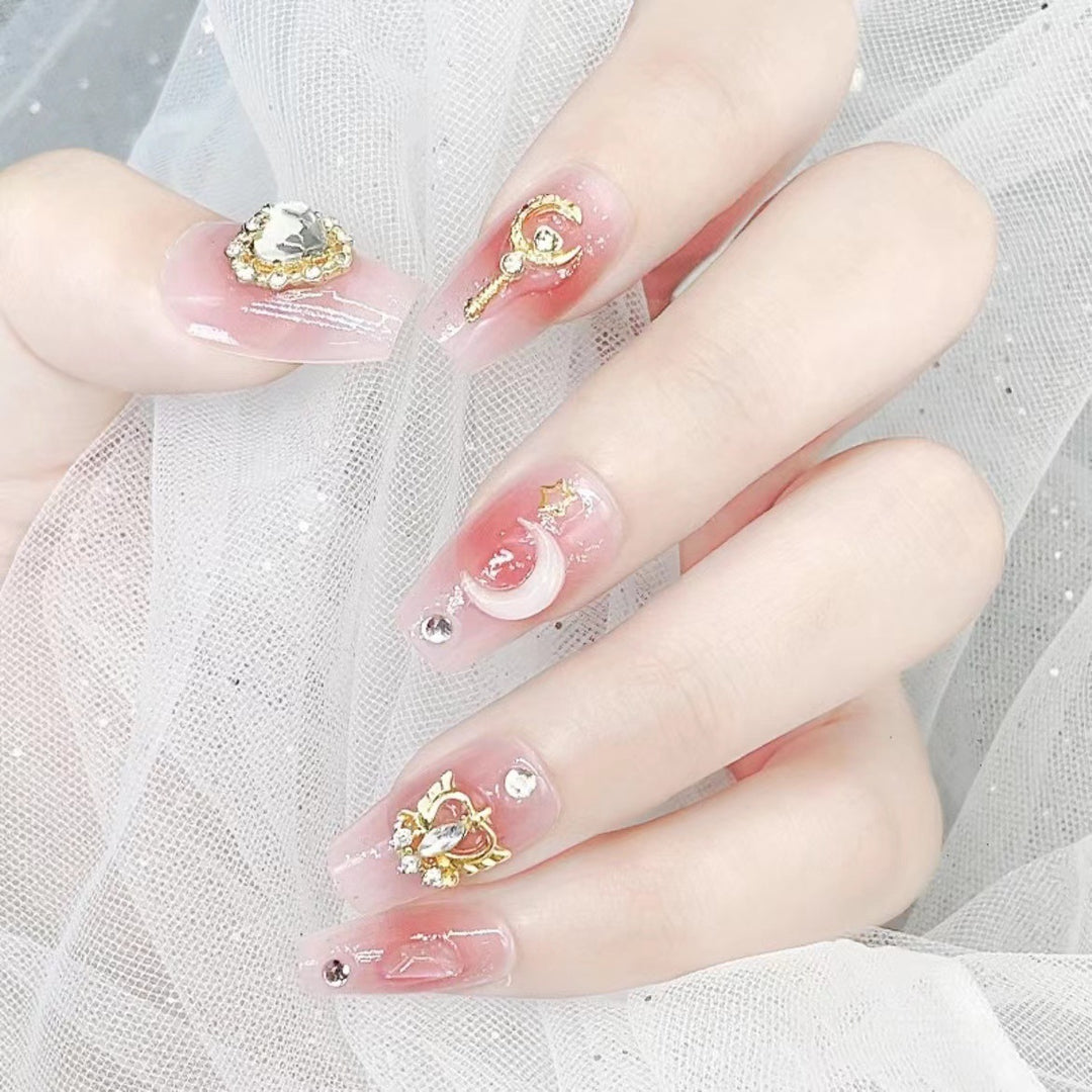 Elegant and Shiny Nail Art Bowlift
