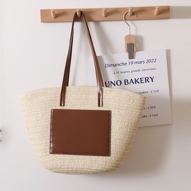 Elegant Bast bag with stylish leather detail Bowlift