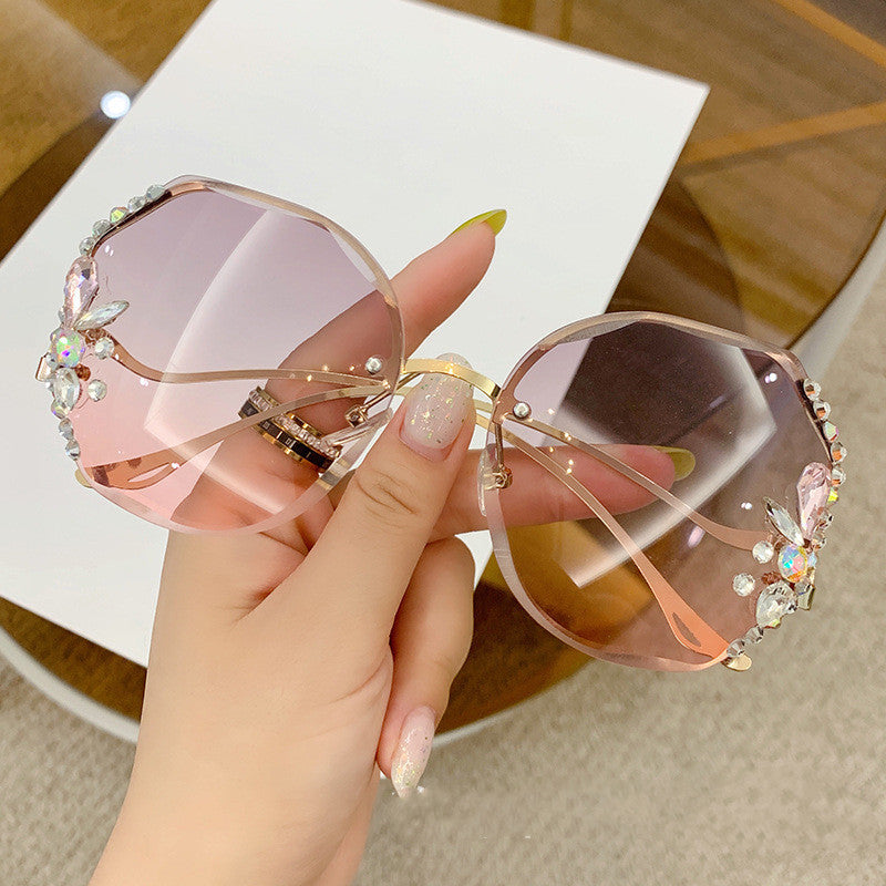 Women's Oversized Sunglasses with Decorative Stones Bowlift