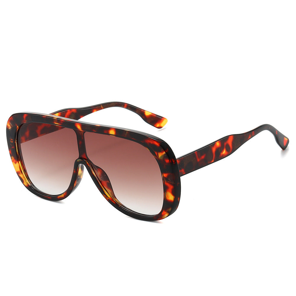Contemporary Shield Sunglasses Bowlift