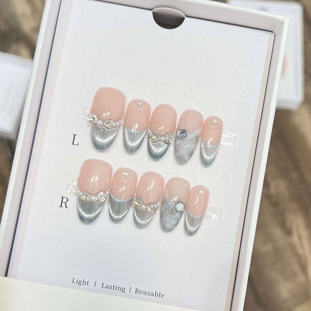 Elegant Reusable French Tip Press-On Nail Set Bowlift