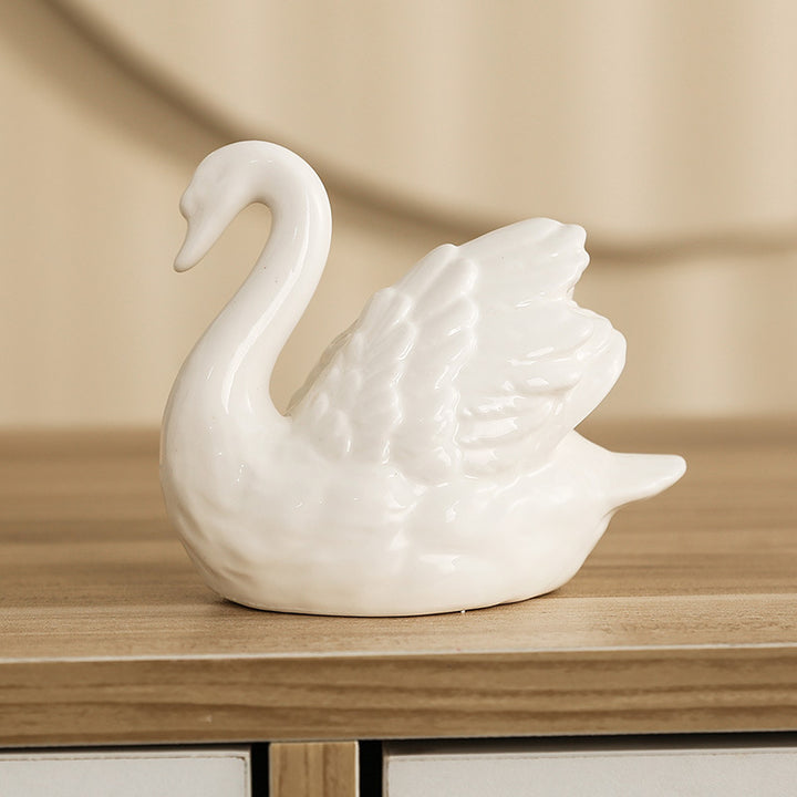 Elegant ceramic swan figure Bowlift