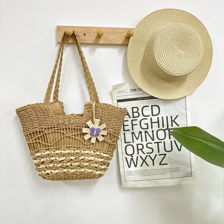 Handbag with Artistic Flower Motif Bowlift