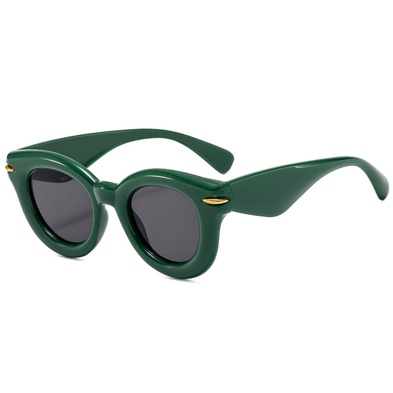 Ladies fashionable sunglasses with elegant silhouette Bowlift