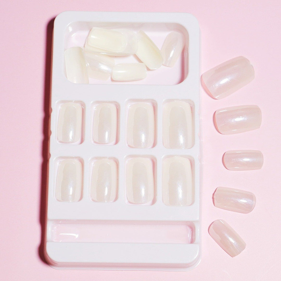 Glossy Faux Nail Set Bowlift