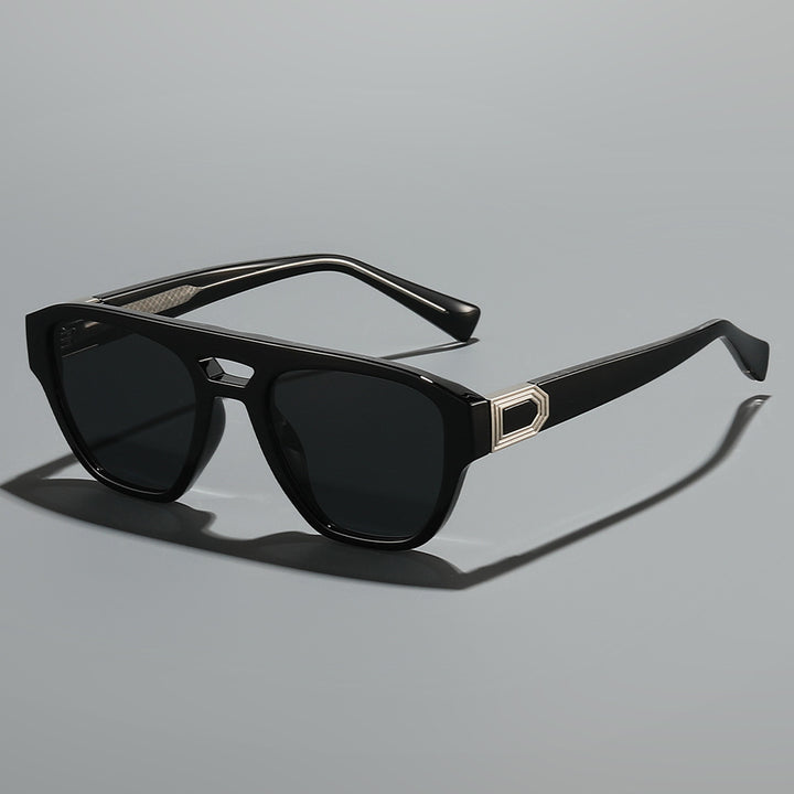 Ladies Designer Sunglasses with modern, angular frame and gradient Bowlift