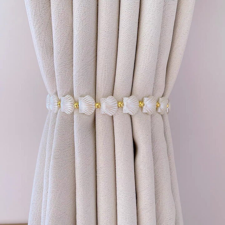 Decorative Shell Necklace Bowlift
