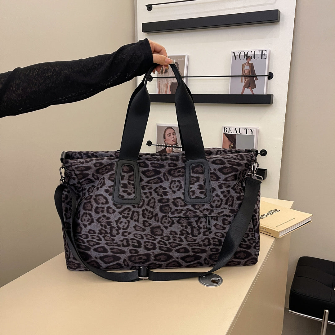 Tote bag with fruity design and multifunctional compartments Bowlift