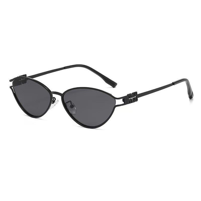 Elegant Cat Eye Sunglasses