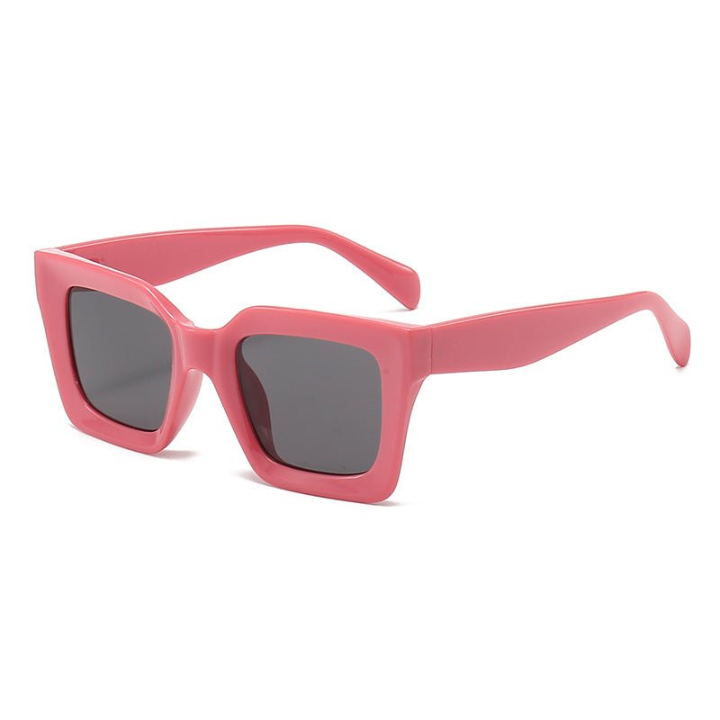 Women Fashionable Square Sunglasses with Trendy Frame and Protective UV Filter Bowlift