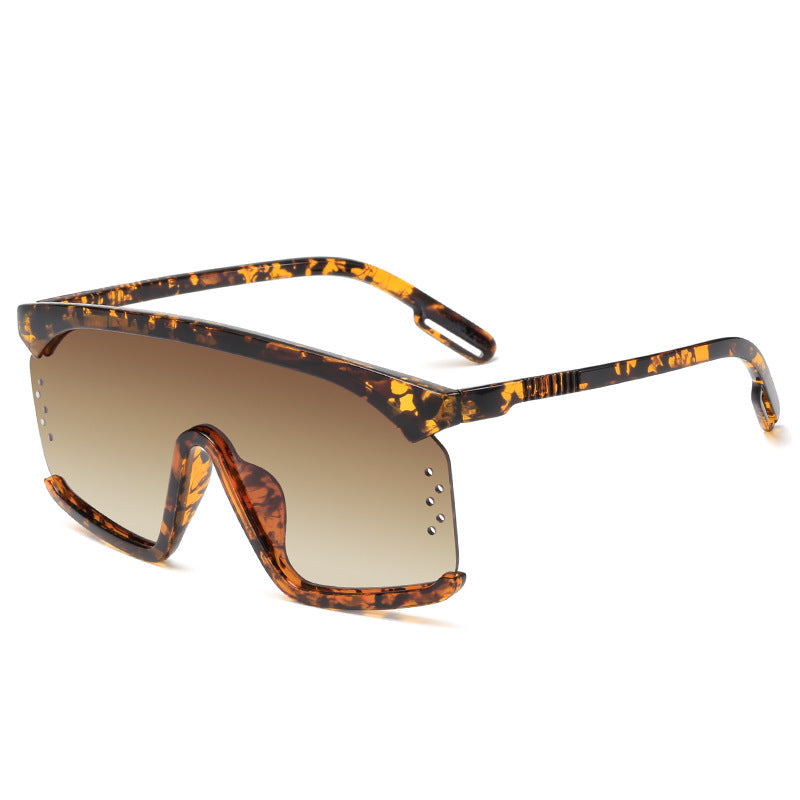 Ladies sporty sunglasses Bowlift
