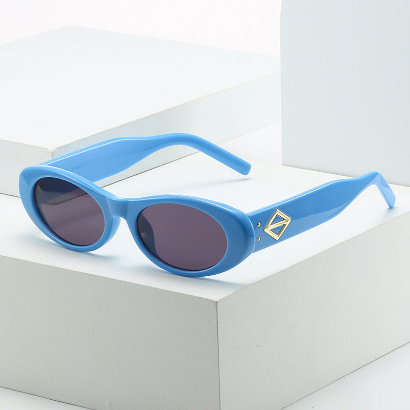 Vintage-Inspired Oval Frame Sunglasses Bowlift