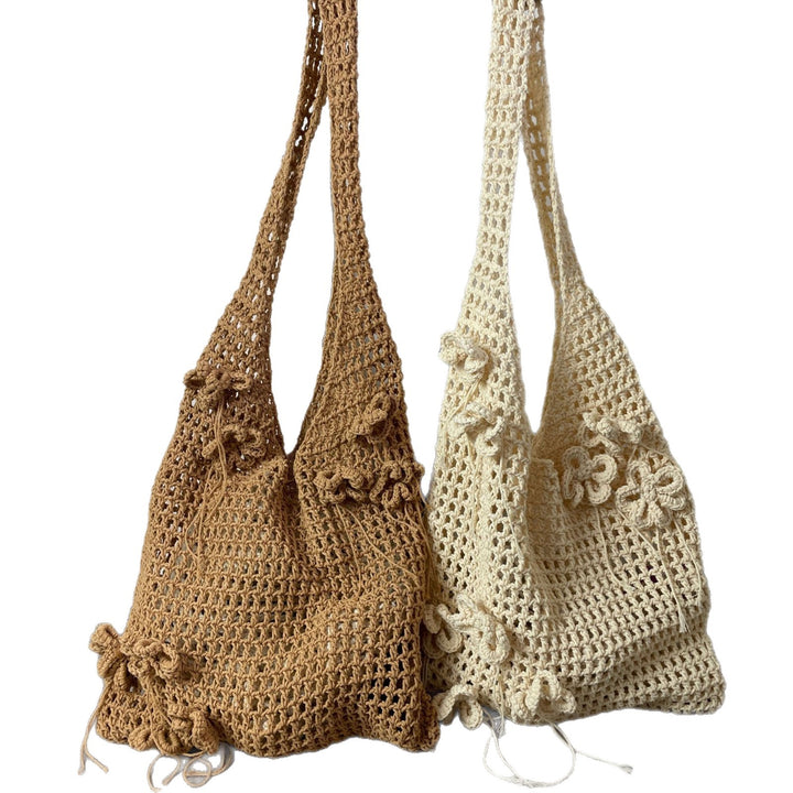 Hand-knotted beach bag with flower details Bowlift