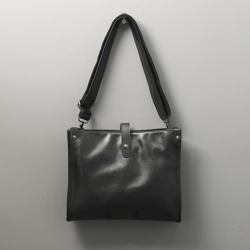 Elegant and Versatile Shoulder Bag Bowlift
