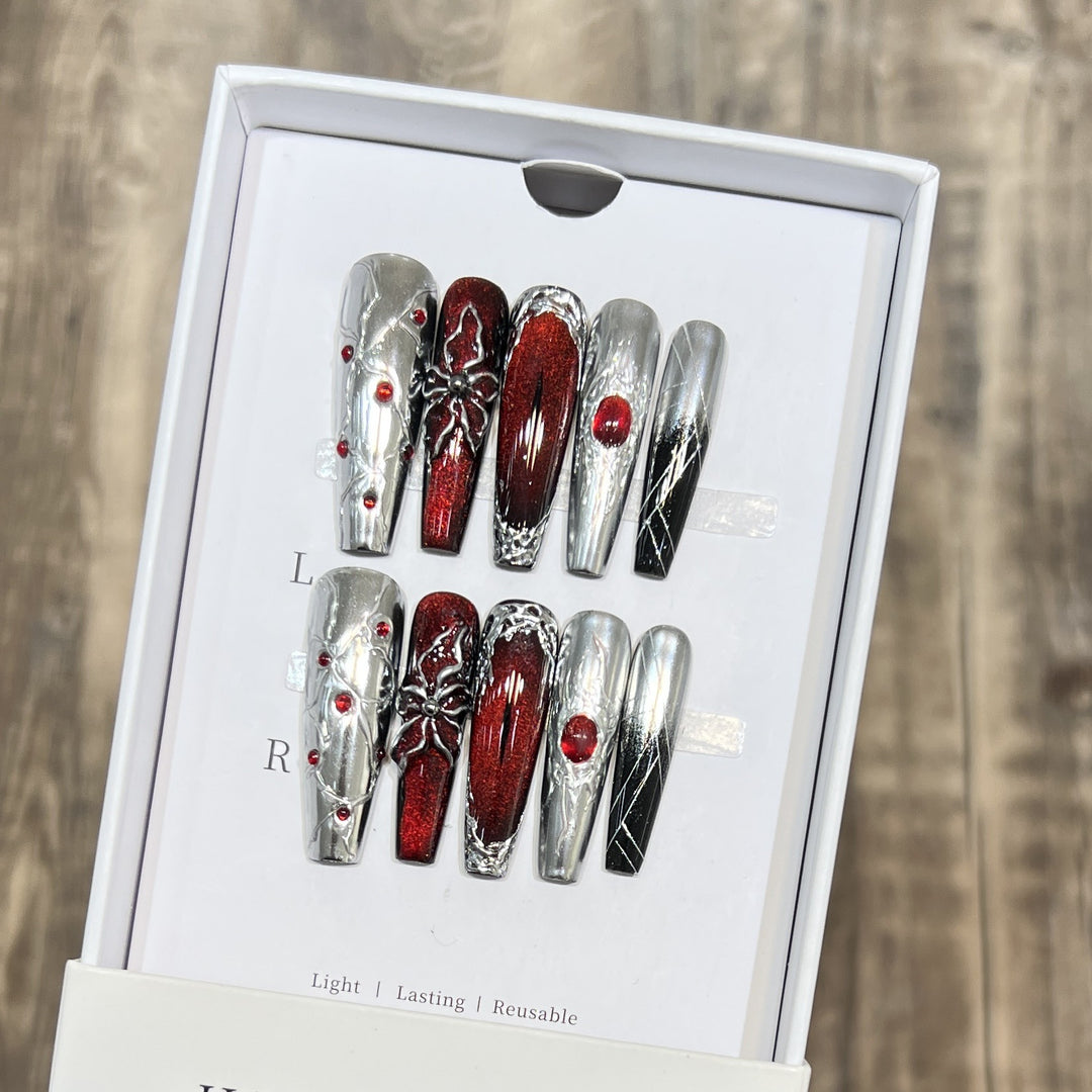 Decorative Press-On Nail Art Set with Chic Metallic Accents Bowlift