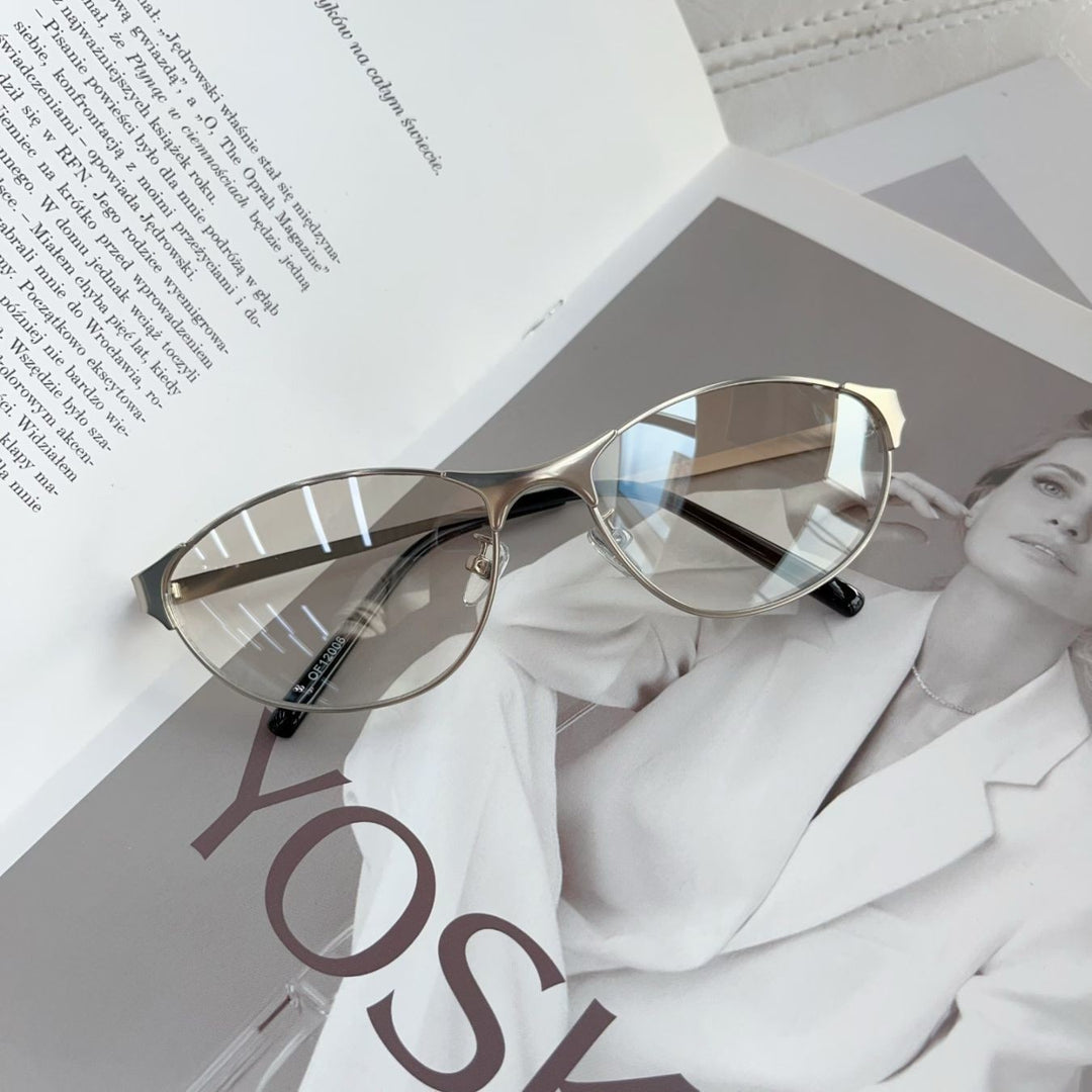 Fashion Eyewear Bowlift