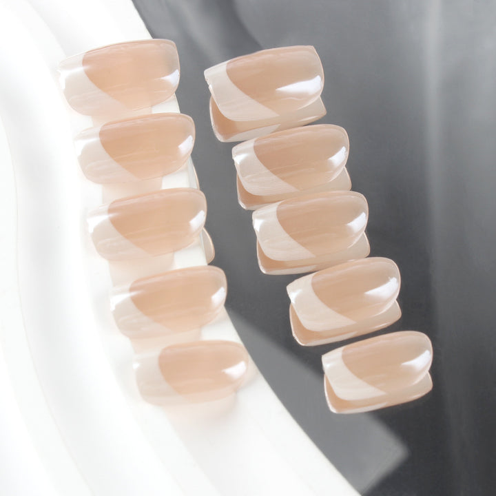 French Tip Press-On Nail Art Set Bowlift