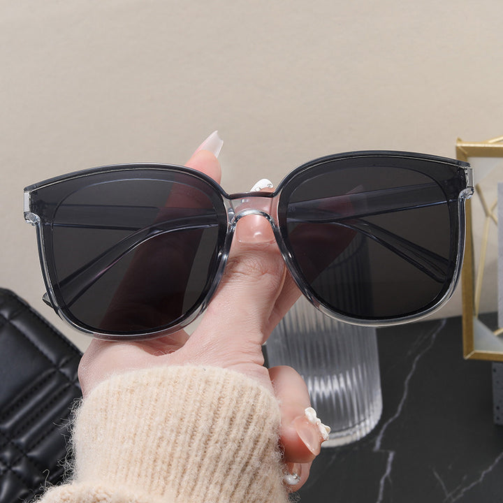 Women's stylish sunglasses with fashionable design Bowlift
