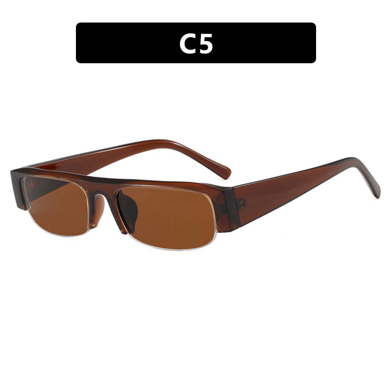Ladies trendy sunglasses with thick frame and protective lenses Bowlift