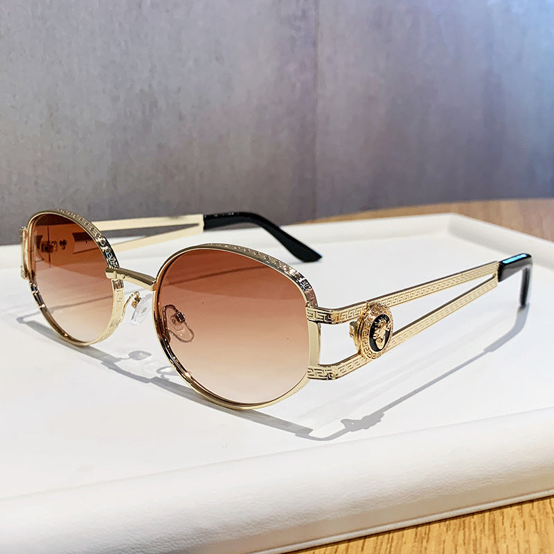 Ladies elegant sunglasses with luxurious frame and delicate design Bowlift
