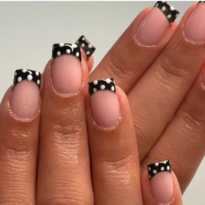 Stylish French Tip Nail Art Set Bowlift
