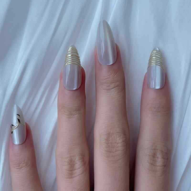 Designer Nail Art Extensions Bowlift