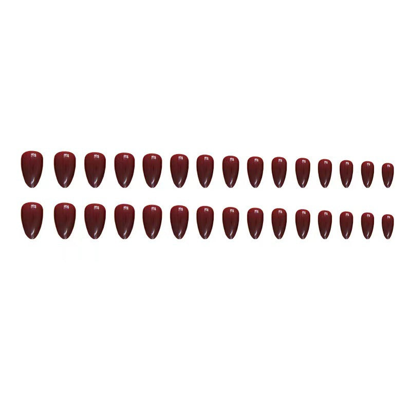 Artificial nail set with elegant pointed shapes Bowlift