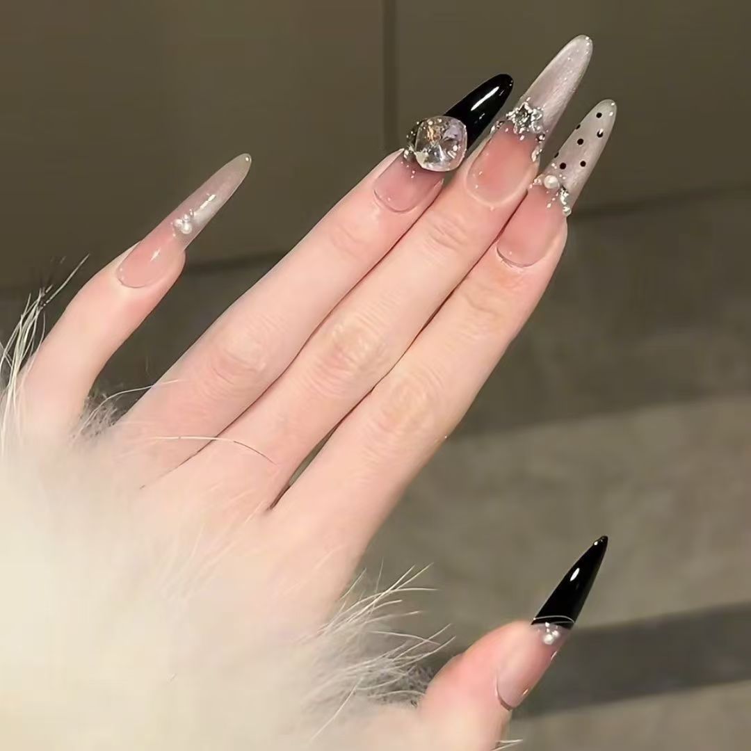 Stylish Stiletto Press-On Nail Extensions Bowlift
