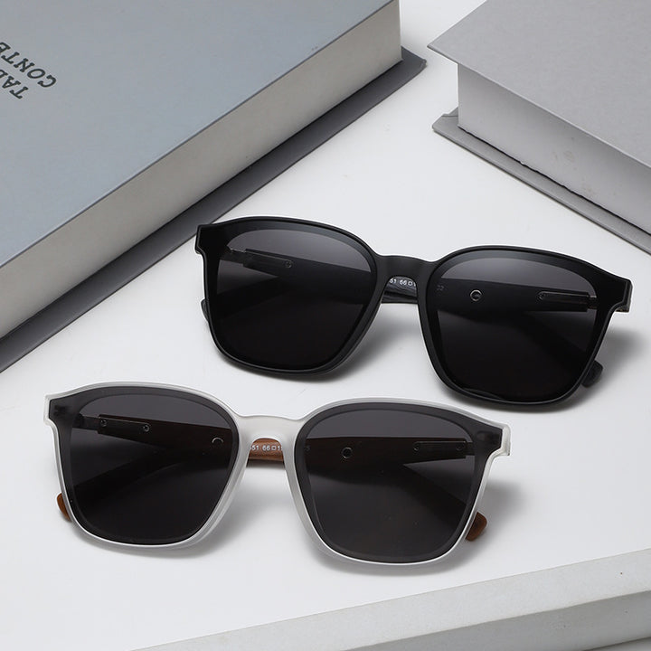 Women stylish oversized sunglasses with wooden accents Bowlift
