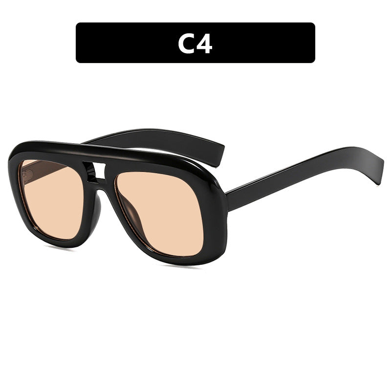 Women's striking sunglasses in elegant style Bowlift