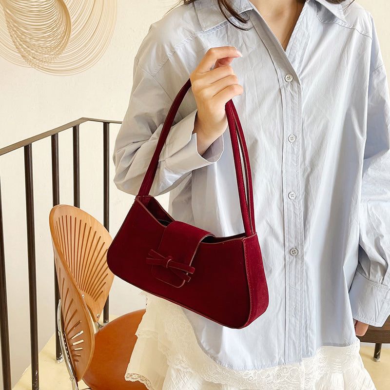 Elegant Bow-Detail Velvet Handbag Bowlift