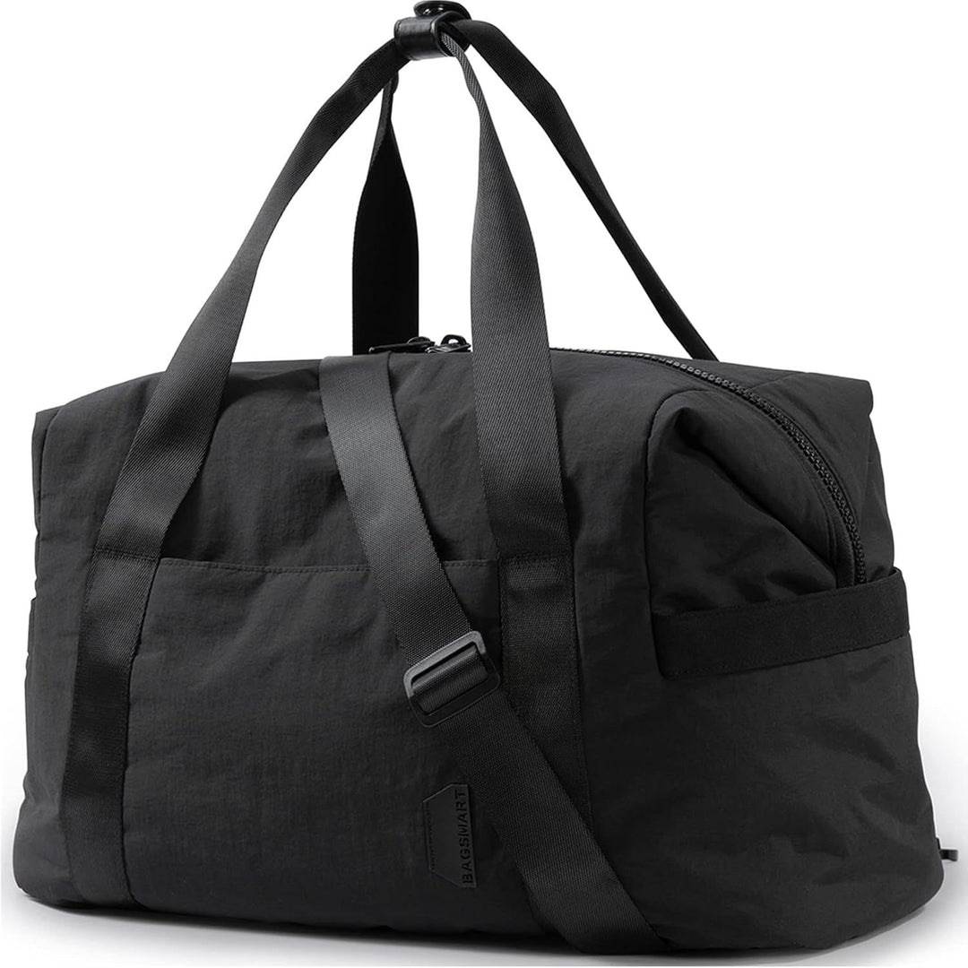 Sporty and Functional Travel Bag Bowlift