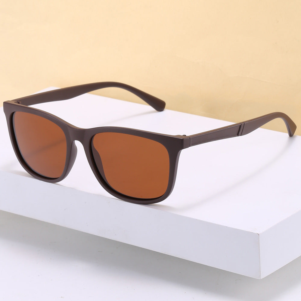 Women's fashionable sunglasses with sturdy matte frame Bowlift